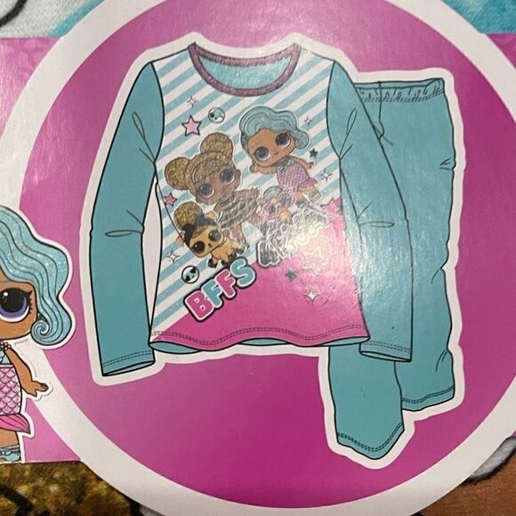 New Lol Surprise Pajama Set, 2 Piece Pajamas, Size 4/5 PJ Set - Picture 2 of 4